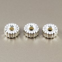 別アングル1: ロンデルビーズ 6mm 1個