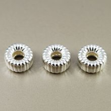 別アングル1: ロンデルビーズ 8mm 1個